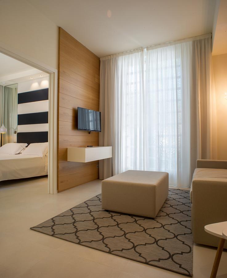Metropol Ceccarini Suite - Luxury Apartments Riccione Pokój zdjęcie