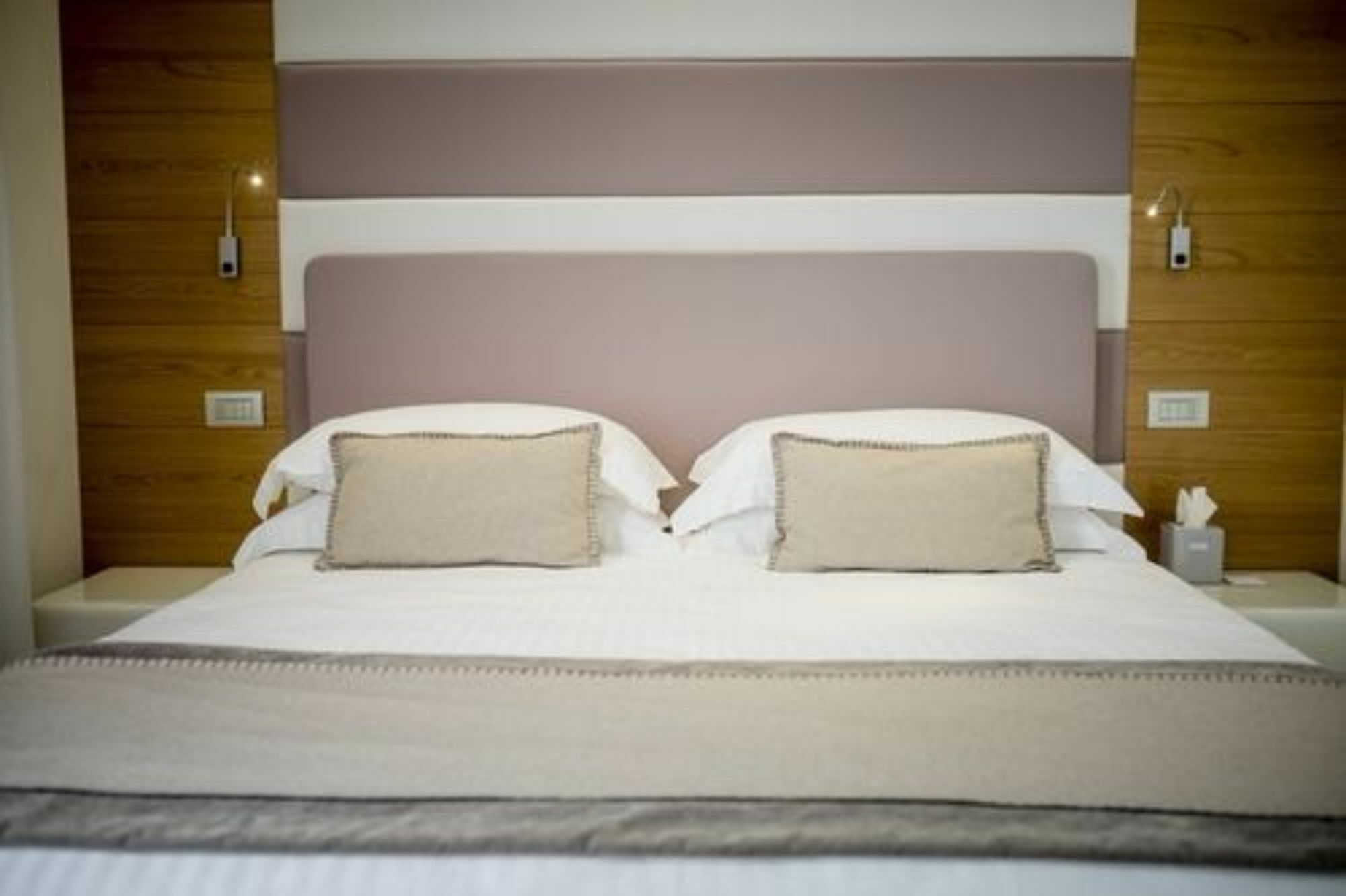 Metropol Ceccarini Suite - Luxury Apartments Riccione Zewnętrze zdjęcie